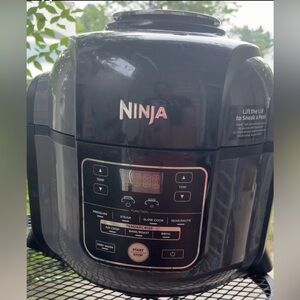 Ninja Black Multi-Function Cooker with Digital Control